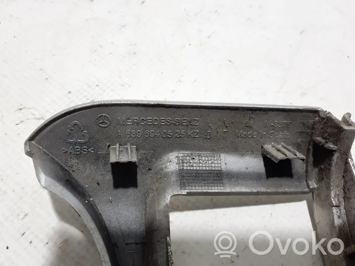 Mercedes-Benz Vito Viano W639 Autres éléments garniture de coffre A6396940525