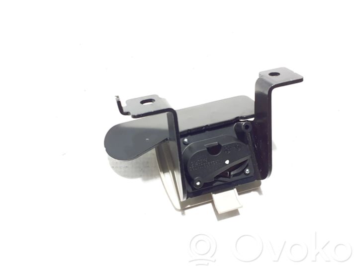 7437716 BMW 5 G30 G31 Other interior part, 14.40 € | RRR