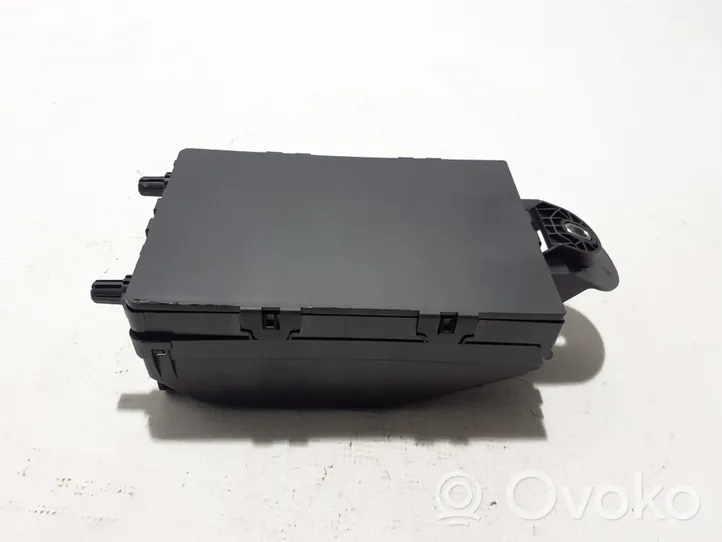 Volvo S60 Module de fusibles 31682732