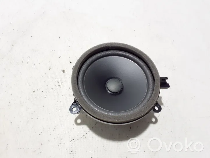 Volvo XC40 Takaoven kaiutin 31489043