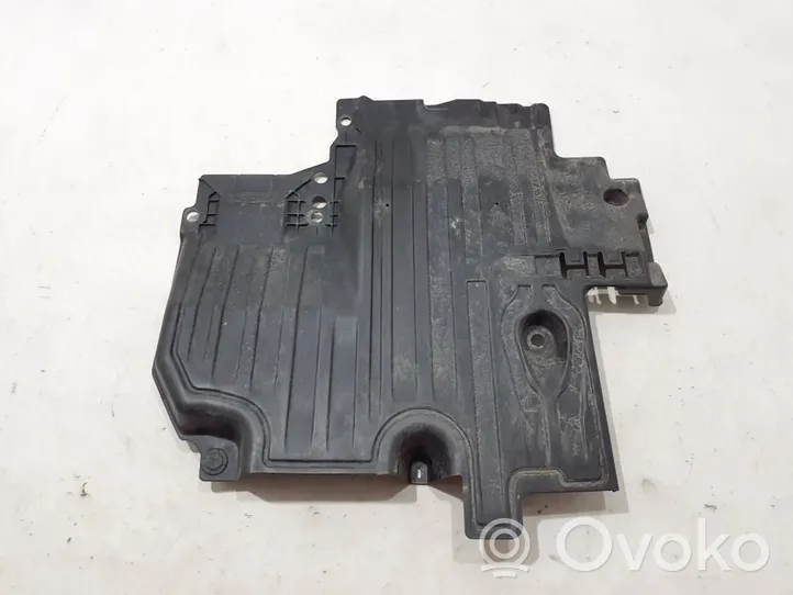 Volvo XC40 Trunk boot underbody cover/under tray 32260660