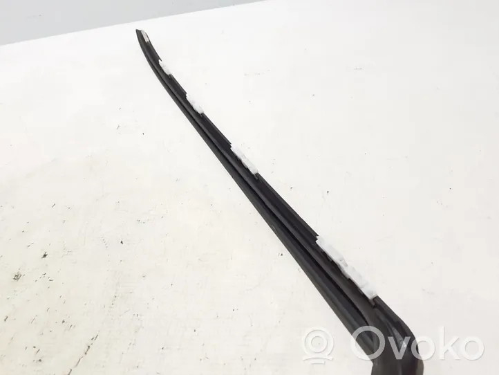 Volvo XC40 Windshield trim 31448940