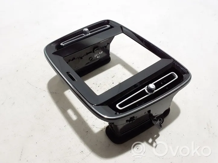 Volvo XC40 Dash center air vent grill 32277960