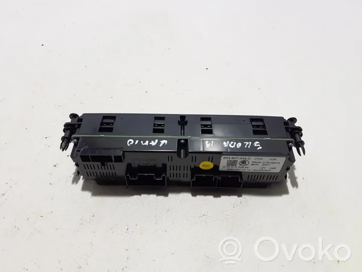 Skoda Kamiq Air conditioner control unit module 654907044C