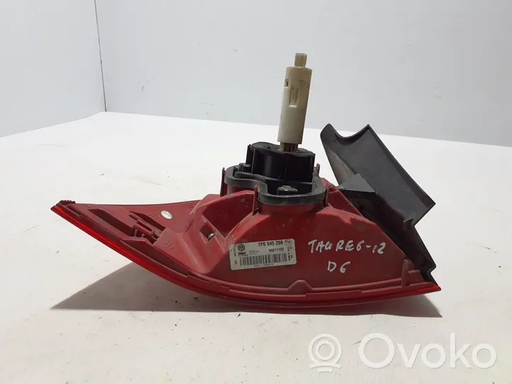 Volkswagen Touareg II Lampa tylna 7P6945208