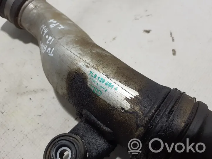 Volkswagen Touareg II Tube d'admission de tuyau de refroidisseur intermédiaire 7P6129571