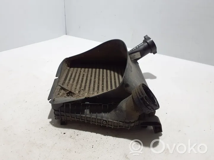 Volkswagen Touareg II Chłodnica powietrza doładowującego / Intercooler 7L6145803D