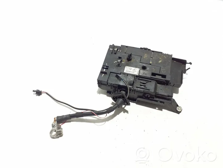 Volkswagen Touareg II Module de fusibles 7P0937548F