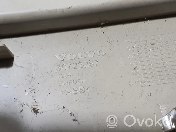 Volvo XC70 Altre parti del cruscotto 30722267