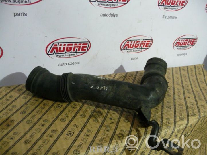 Volkswagen PASSAT B6 Tube d'admission de tuyau de refroidisseur intermédiaire 1K0121618AJ