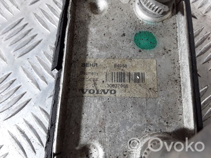 Volvo S40 Soporte de montaje del filtro de aceite 30637966