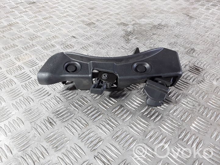 BMW M3 Kita bagažinės apdailos detalė 0630820029