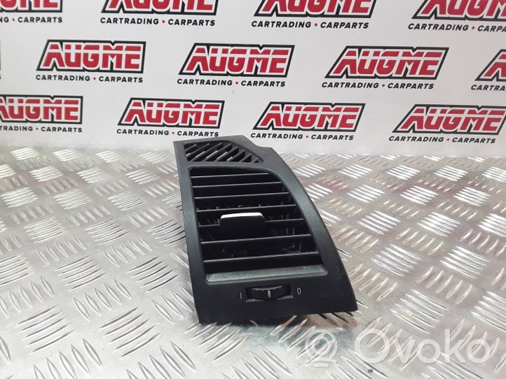 BMW 1 E82 E88 Dashboard side air vent grill/cover trim 7059188