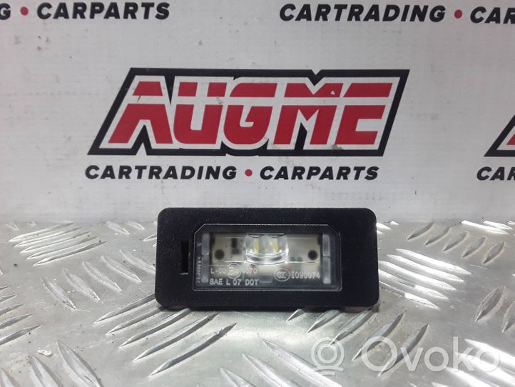 BMW X1 E84 Lampa oświetlenia tylnej tablicy rejestracyjnej 7193293