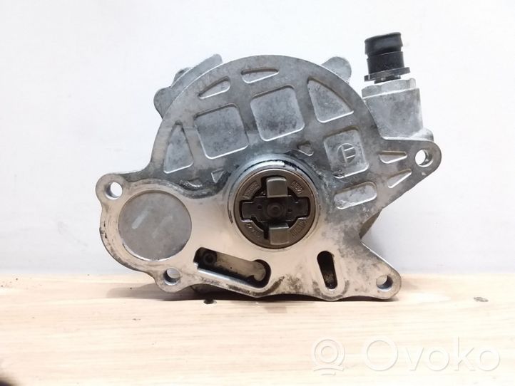 Volkswagen PASSAT B7 Vacuum pump 03L145100F