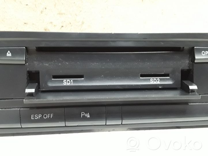 Audi A5 8T 8F Radio / CD/DVD atskaņotājs / navigācija 8T1035666