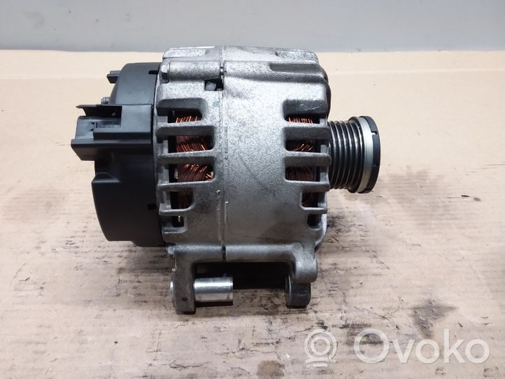 Volkswagen PASSAT CC Generatore/alternatore 03C903023T