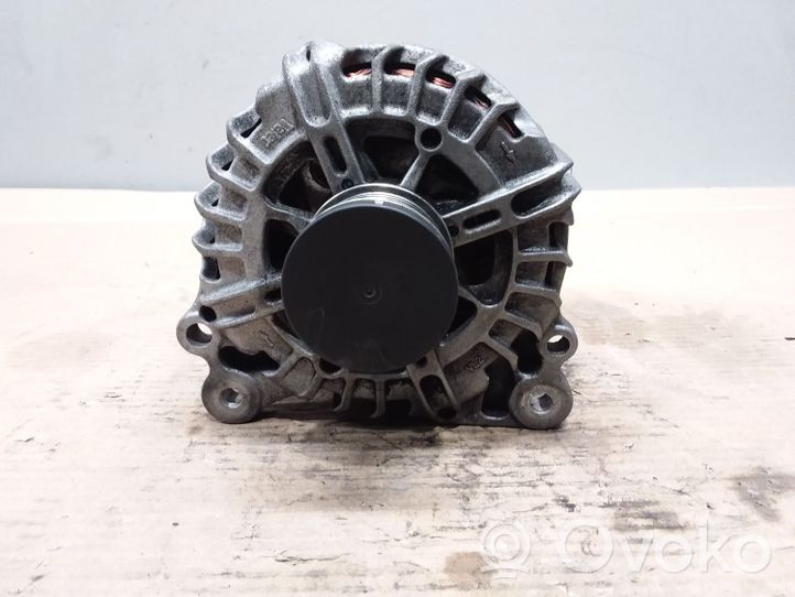 Volkswagen PASSAT CC Generatore/alternatore 03C903023T