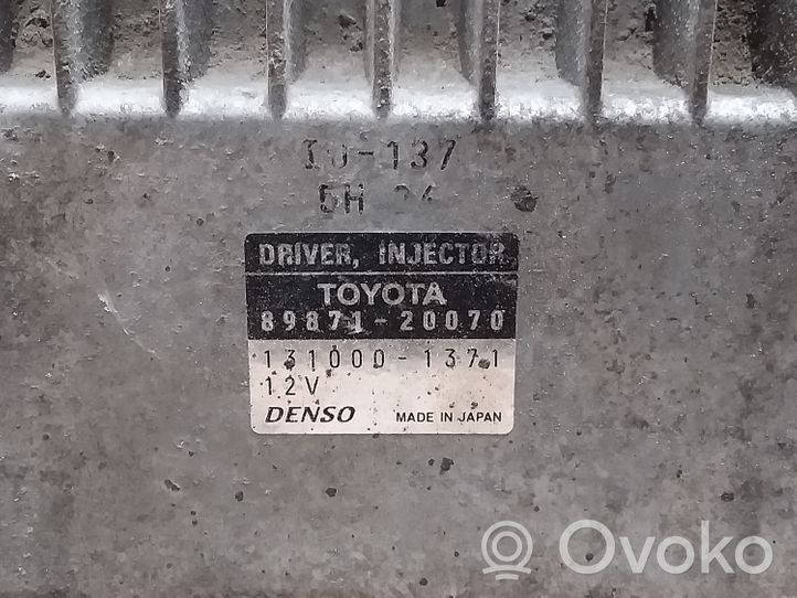 Toyota Corolla Verso AR10 Sterownik / moduł wtrysku 8987120070