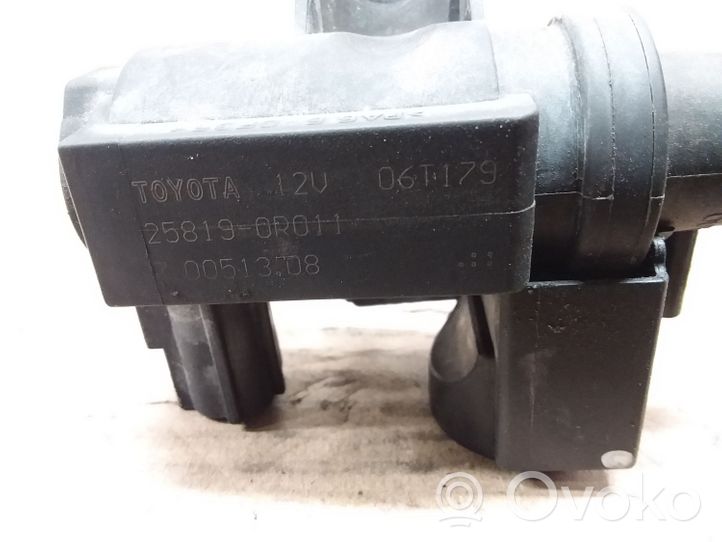 Toyota Corolla Verso AR10 Zawór ciśnienia 258190R011