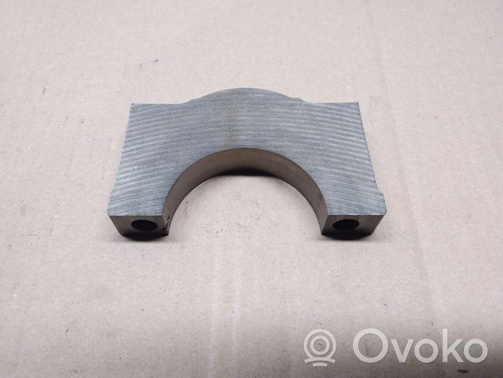 Volkswagen Golf V Supporto dell’albero motore 021S