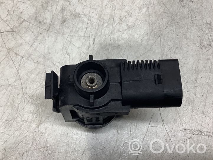 Audi A3 S3 A3 Sportback 8P Valvola di depressione 1K906283A