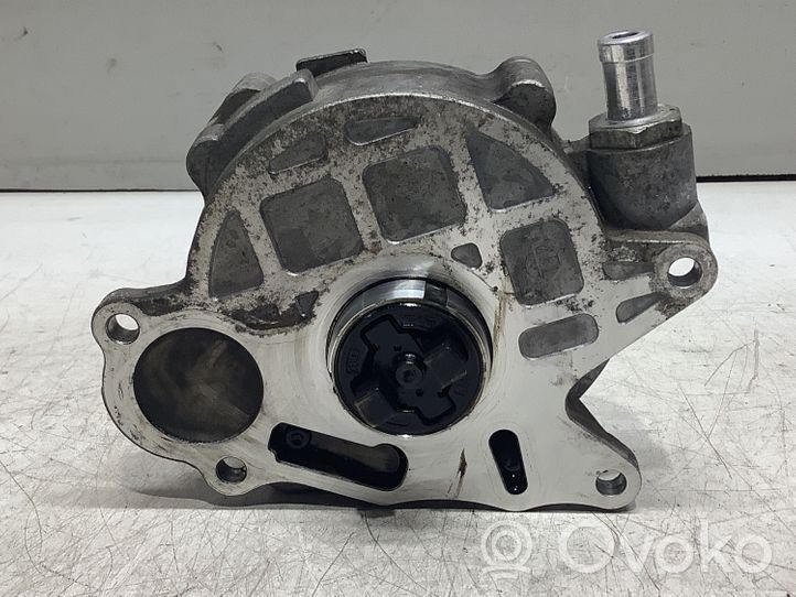 Audi A4 S4 B8 8K Alipainepumppu 03L145100F