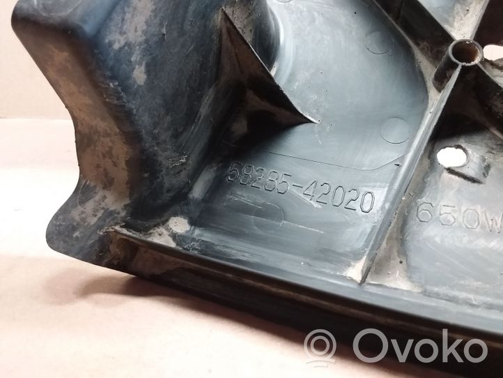 Toyota RAV 4 (XA40) Osłona tylna podwozia pod bagażnik 5828542020