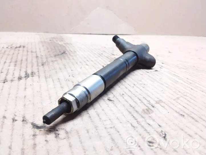 Toyota Avensis T270 Injecteur de carburant 236700R100