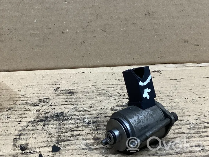 Audi A6 S6 C6 4F Hydraulisches Servotronic-Druckventil 01958982