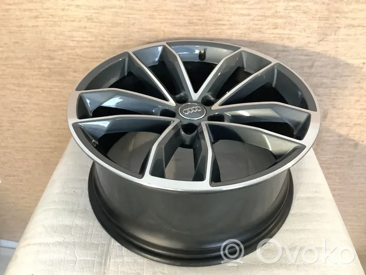 Audi A5 R19 alloy rim 8W0601025DF