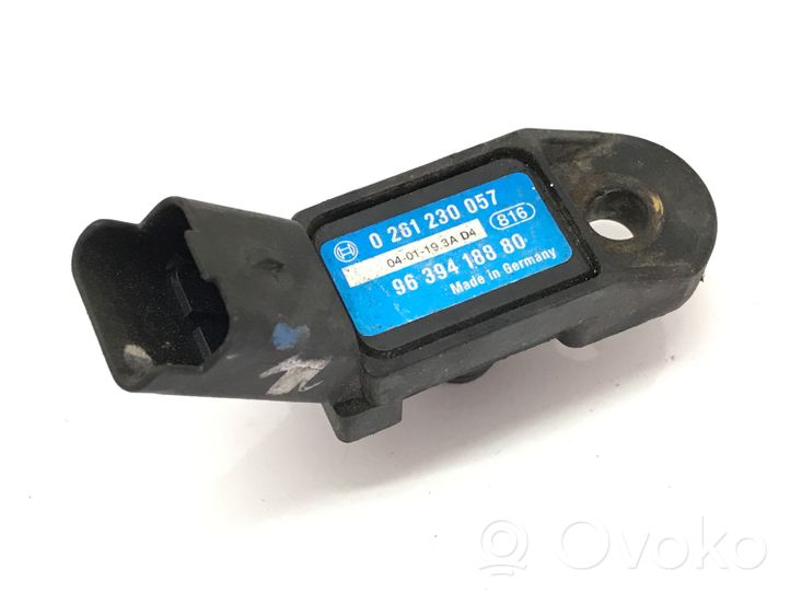 Citroen Xsara Picasso Capteur de pression d'air 0261230057