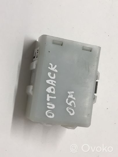 Subaru Outback Oven keskuslukituksen ohjausyksikön moduuli 88035AG010