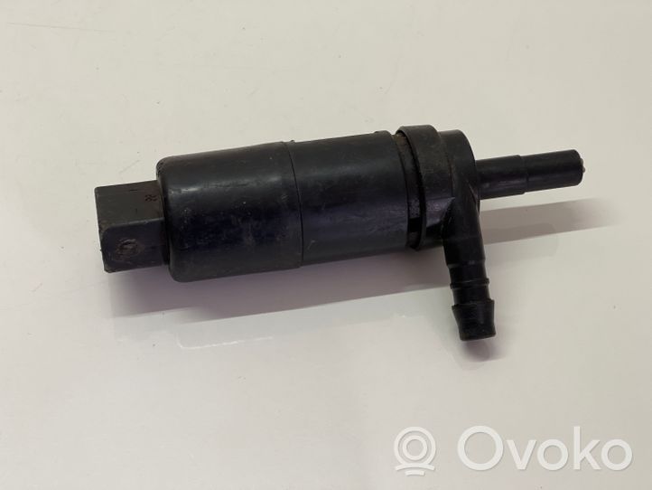 Ford Mondeo Mk III Headlight washer pump 0392040010