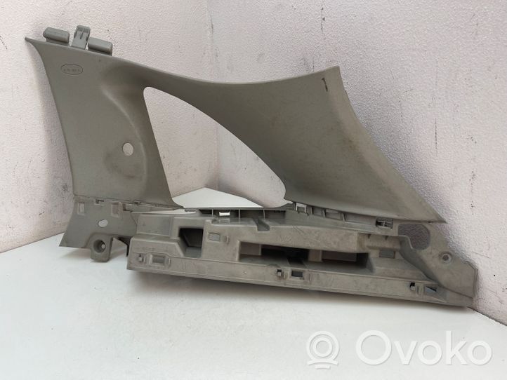 Renault Clio III Rivestimento montante (D) (superiore) 8200611771