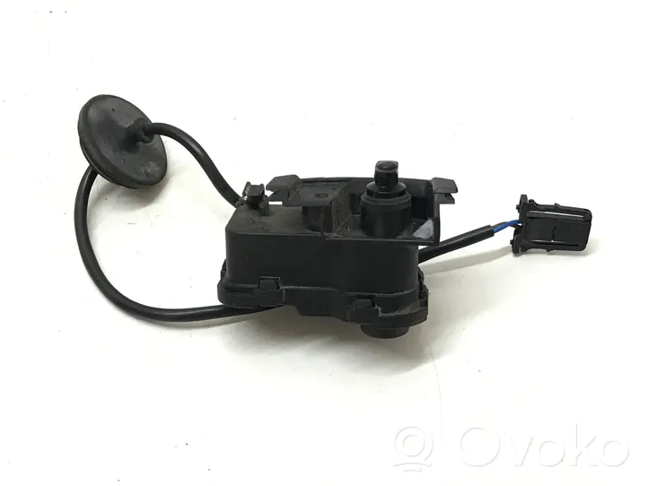 Volkswagen Polo V 6R Verrouillage du bouchon du réservoir de carburant 6R0810773F