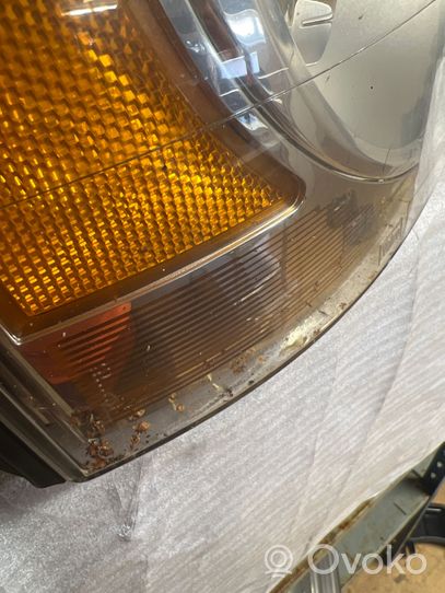 Volvo XC90 Lampa przednia 31217048