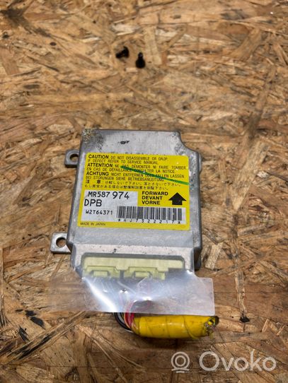 Mitsubishi L200 Airbag control unit/module MR587974