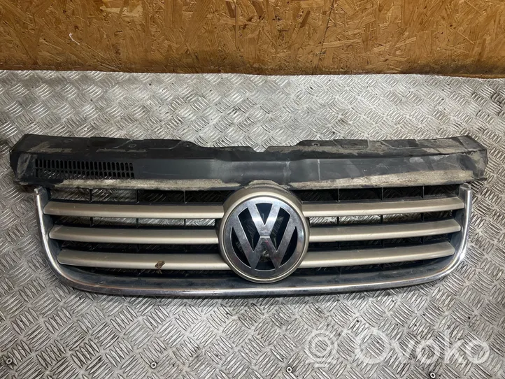 Volkswagen Transporter - Caravelle T5 Grille calandre supérieure de pare-chocs avant 7H5807101