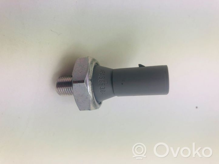 Volkswagen PASSAT B5 Oil pressure sensor 06A919081