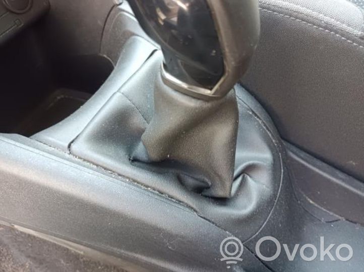 Peugeot 208 Commutateur / bouton de changement de vitesse 