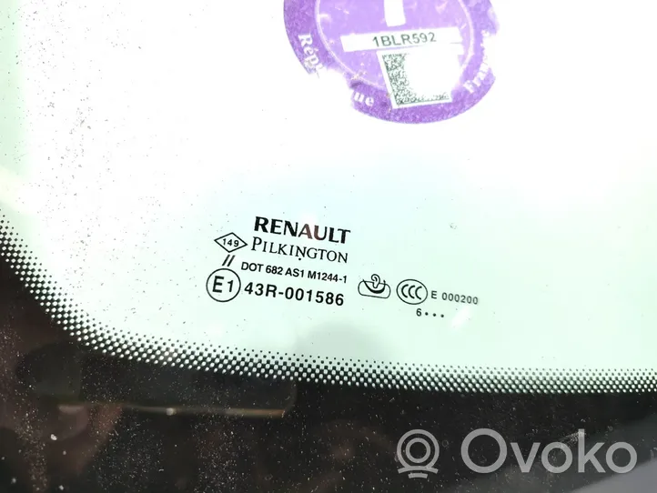 Renault Megane IV Szyba przednia / czołowa 