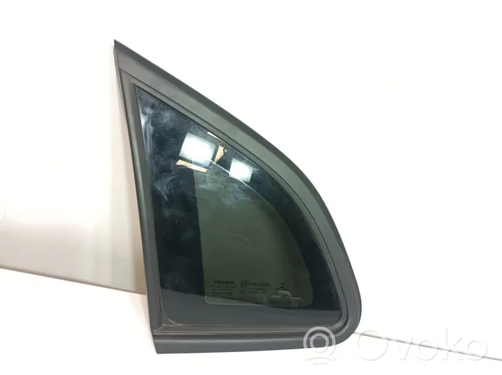 Volvo V40 Cross country Rear door window glass 