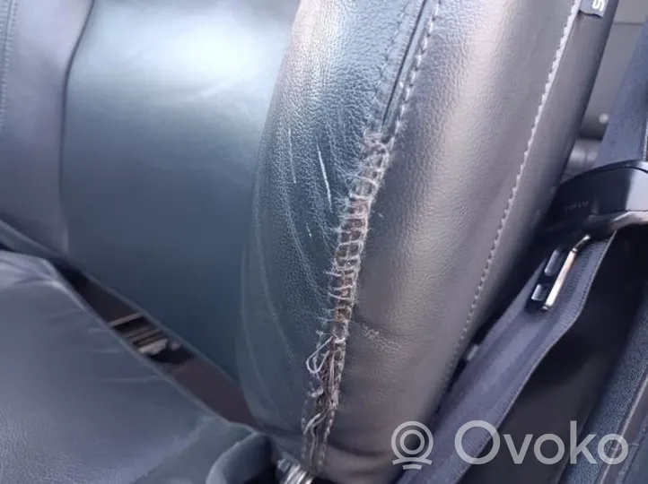 Volvo V60 Fotele / Kanapa / Boczki / Komplet 