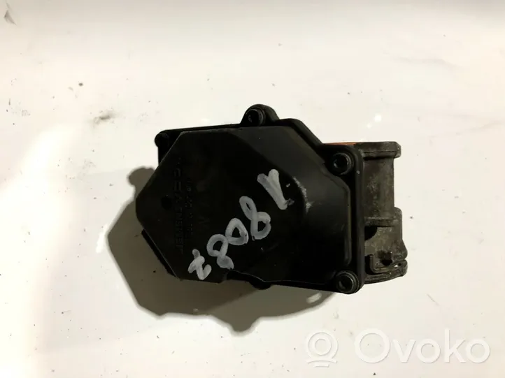 Volkswagen Touran I Clapet d'étranglement 03G128063A