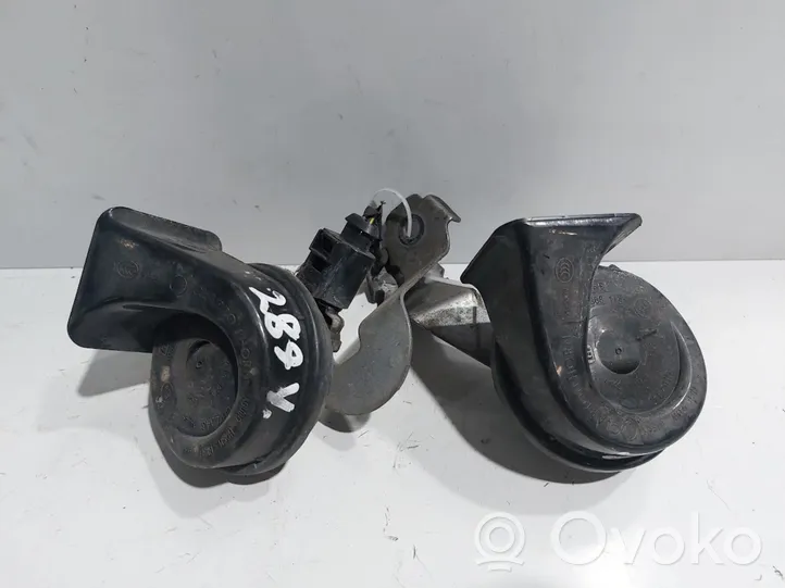 Volkswagen Touran II Horn signal 5C0951221B