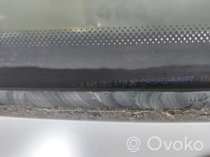 Volkswagen Jetta VI Rear windscreen/windshield window 5C6845051
