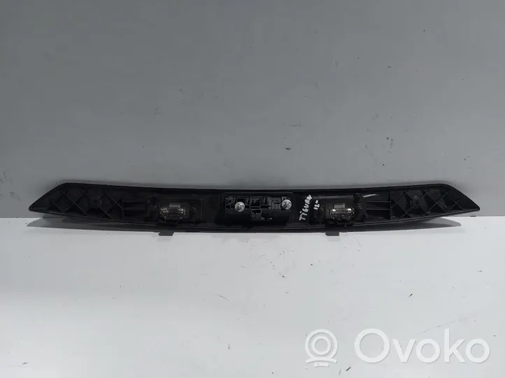 Volkswagen Tiguan Rączka / Uchwyt klapy tylnej / bagażnika 5N0827566