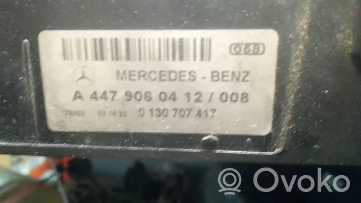 Mercedes-Benz V Class W447 Elektrisks radiatoru ventilators A4479060412