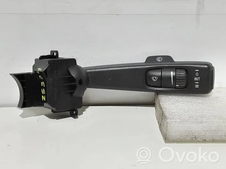 Volvo S40 Wiper control stalk 8637376